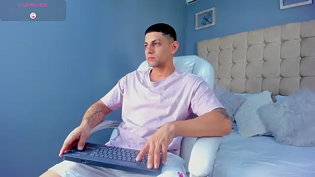 Alex cute77 online show from 09/10/25, 11:54