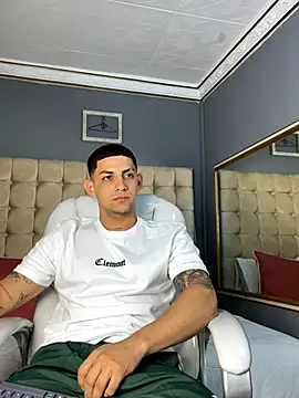 Alex cute77 online show from 09/26/25, 11:03