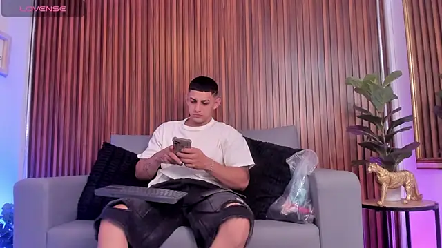 Alex cute77 online show from 02/15/26, 12:25