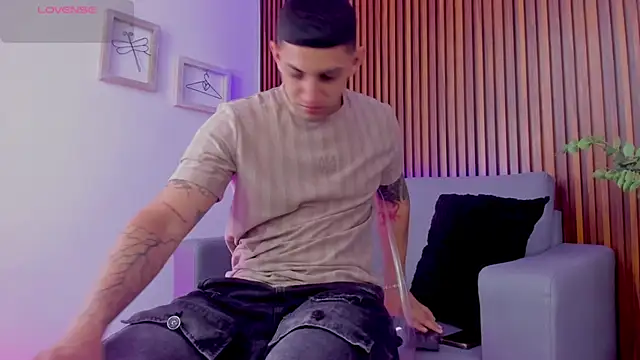 Alex cute77 online show from 04/22/26, 12:39