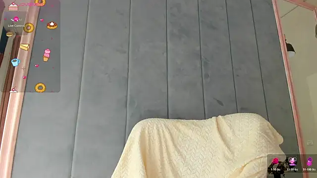 Snapshot of Sassy_Teen chatting on 10/30/25, 10:16 Sassy Teen online show from 10/30/25, 10:16