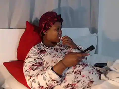 Real1SweetQueen online show from 10/20/25, 05:24