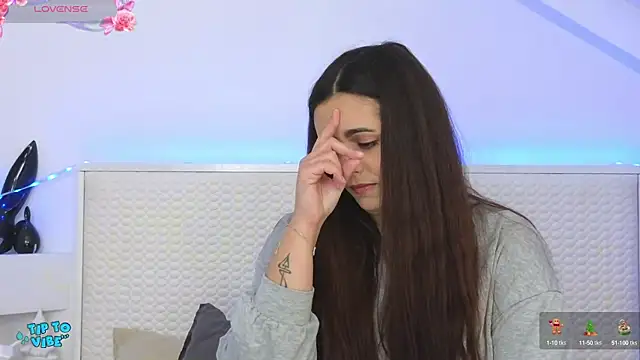 Snapshot of Eva_Rogers_ chatting on 12/03/24, 04:28 Eva Rogers  online show from 12/03/24, 04:28