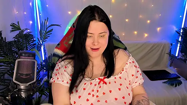 Snapshot of Akemi_BBW chatting on 01/07/25, 09:25 Akemi BBW online show from 01/07/25, 09:25