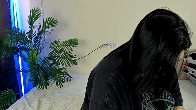 Snapshot of Akemi_BBW chatting on 10/21/25, 11:22 Akemi BBW online show from 10/21/25, 11:22