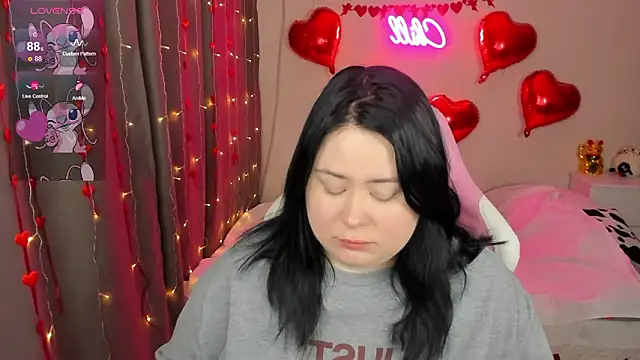 Akemi BBW online show from 02/18/26, 04:52