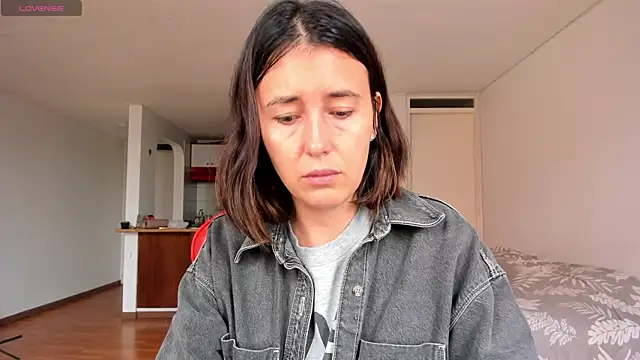 Snapshot of zoe_jeane_beker chatting on 12/05/24, 09:28 zoe jeane beker online show from 12/05/24, 09:28