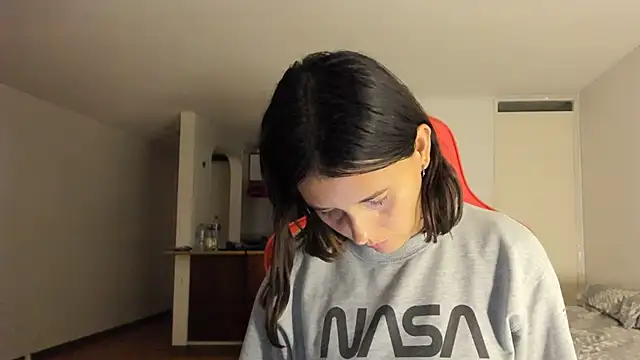 Snapshot of zoe_jeane_beker chatting on 02/10/25, 11:34 zoe jeane beker online show from 02/10/25, 11:34