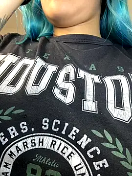 Snapshot of kaoticblue_ chatting on 12/01/25, 10:15 kaoticblue online show from 12/01/25, 10:15