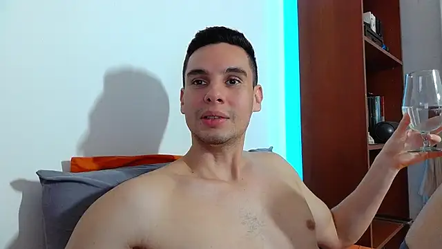 Snapshot of cristo_master chatting on 02/25/25, 11:44 cristo master online show from 02/25/25, 11:44