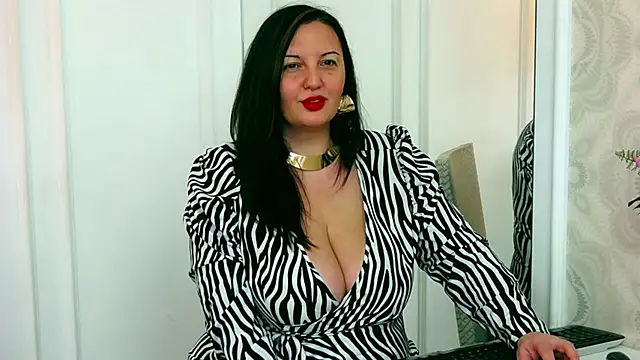 JudithCombs online show from 01/06/25, 06:36