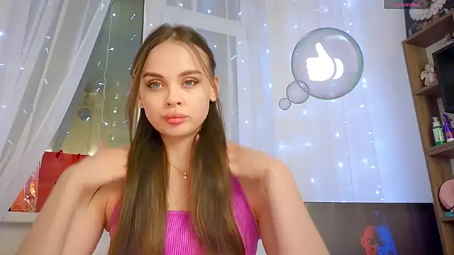 Snapshot of KristenSayles chatting on 02/07/25, 10:30 KristenSayles online show from 02/07/25, 10:30