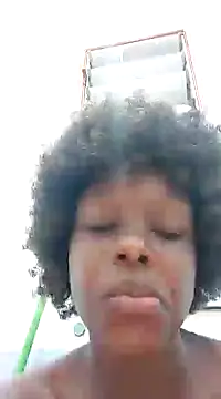 Snapshot of bebygirl143s chatting on 12/27/24, 04:21 bebygirl143s online show from 12/27/24, 04:21