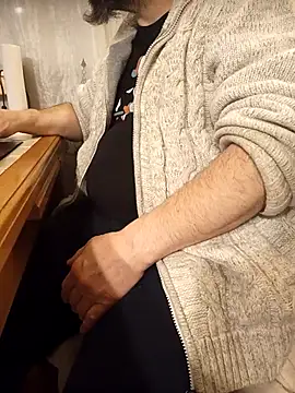 Snapshot of teekoine1 chatting on 11/14/25, 12:53 teekoine1 online show from 11/14/25, 12:53