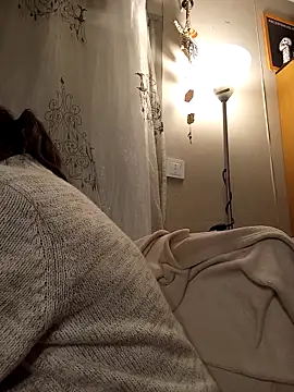 Snapshot of teekoine1 chatting on 11/20/25, 04:01 teekoine1 online show from 11/20/25, 04:01