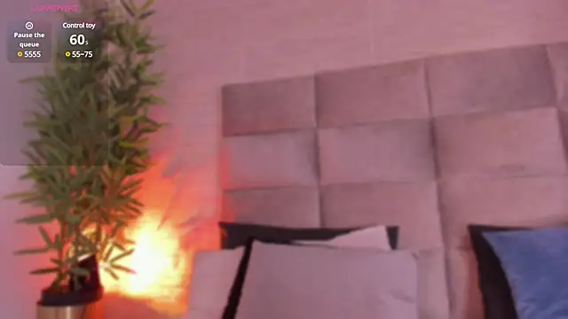 Snapshot of mia_crawford chatting on 01/31/25, 11:35 mia crawford online show from 01/31/25, 11:35