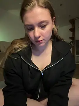 freiiaflower online show from 04/15/26, 06:26