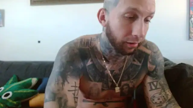 Snapshot of bobbybacala91 chatting on 03/14/25, 04:19 bobbybacala91 online show from 03/14/25, 04:19