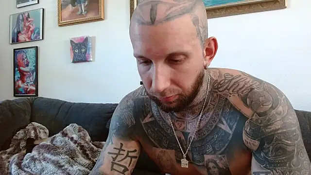 Snapshot of bobbybacala91 chatting on 03/18/25, 08:59 bobbybacala91 online show from 03/18/25, 08:59