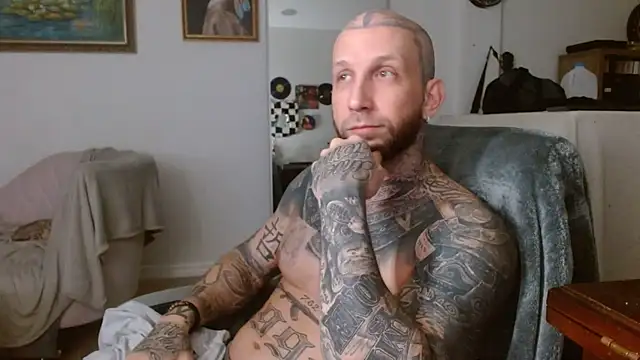 Snapshot of bobbybacala91 chatting on 09/10/25, 11:32 bobbybacala91 online show from 09/10/25, 11:32