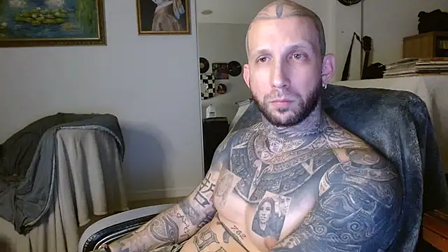 Snapshot of bobbybacala91 chatting on 09/20/25, 09:32 bobbybacala91 online show from 09/20/25, 09:32