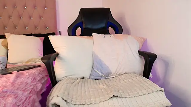 Katy Van online show from 03/01/25, 08:13