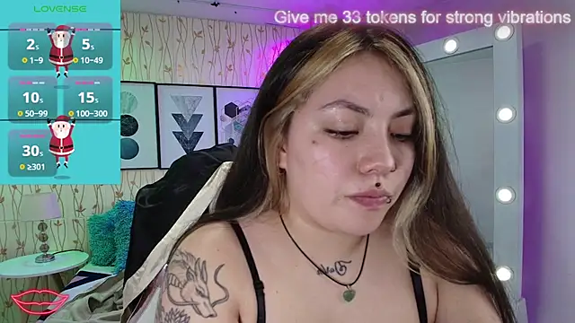 Snapshot of Isa_reel chatting on 01/02/25, 10:44 Isa reel online show from 01/02/25, 10:44