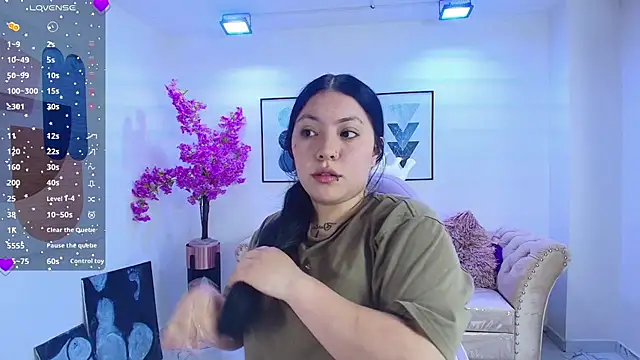 Snapshot of Isa_reel chatting on 07/04/26, 08:04 Isa reel online show from 07/04/26, 08:04