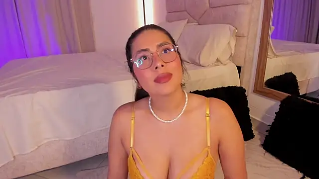 tina olsen07 online show from 04/20/26, 11:17