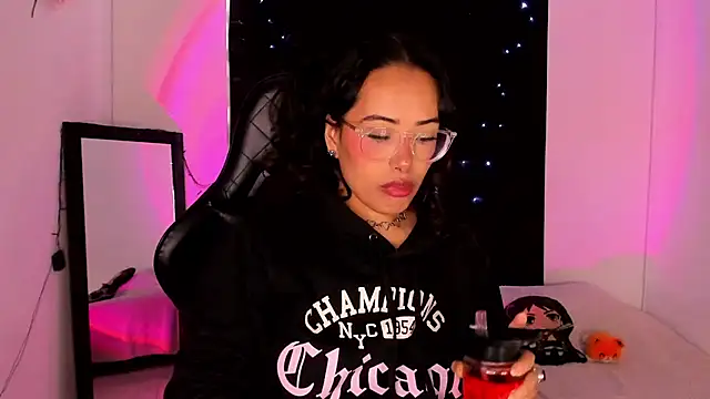 willow poisson online show from 01/08/25, 05:05