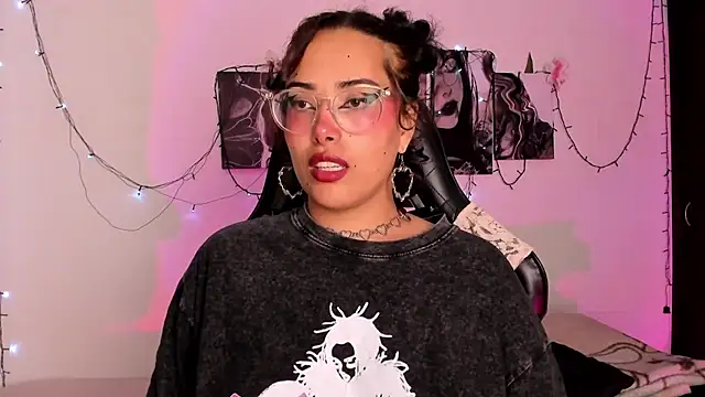 willow poisson online show from 11/24/25, 05:23