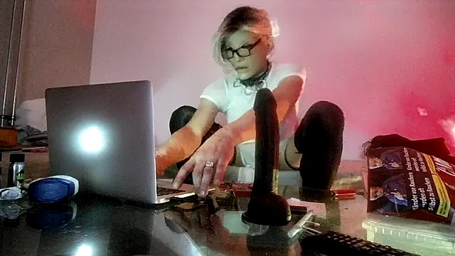 CharlotteVixxens online show from 02/08/25, 11:13