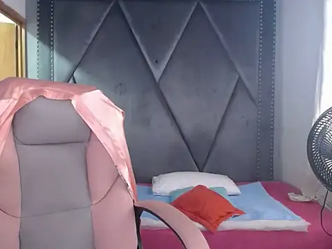 MeganMilF2 online show from 03/21/26, 12:21