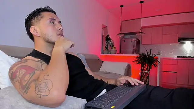 Chriskyle  online show from 09/23/25, 12:24