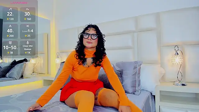 AliceBanks online show from 02/12/25, 12:12