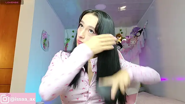 issagarcia online show from 10/22/25, 06:18