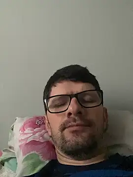 Snapshot of Juliano2289 chatting on 07/28/26, 03:43 Juliano2289 online show from 07/28/26, 03:43