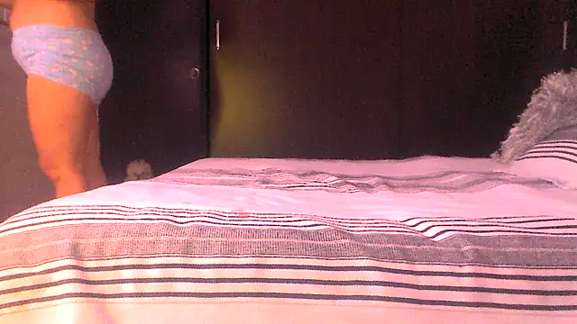 CurvySara1 online show from 05/15/26, 08:16