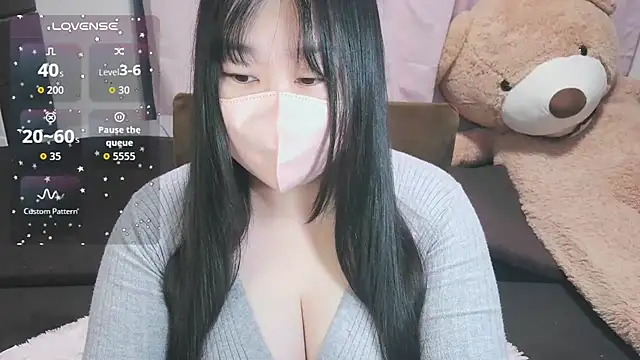 yuinyan3150 online show from 04/01/26, 01:52