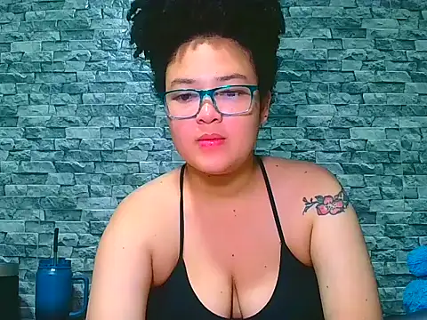 Snapshot of vanellope12 chatting on 03/29/26, 10:04 vanellope12 online show from 03/29/26, 10:04
