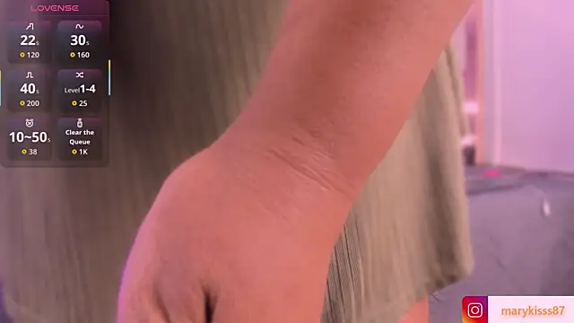 Snapshot of mary_kisses chatting on 12/20/25, 08:27 mary kisses online show from 12/20/25, 08:27