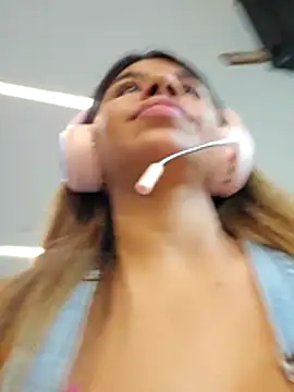 Snapshot of rajnar_ninaa chatting on 11/29/25, 10:24 rajnar ninaa online show from 11/29/25, 10:24