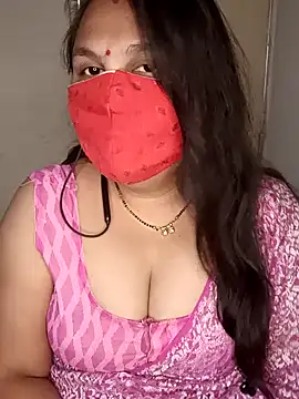 Snapshot of Love-priya chatting on 12/25/24, 07:35 Love-priya online show from 12/25/24, 07:35
