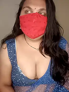 Snapshot of Love-priya chatting on 12/30/24, 07:48 Love-priya online show from 12/30/24, 07:48