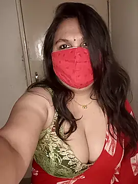 Snapshot of Love-priya chatting on 01/12/25, 06:05 Love-priya online show from 01/12/25, 06:05