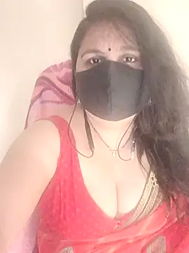 Snapshot of Love-priya chatting on 10/10/25, 05:01 Love-priya online show from 10/10/25, 05:01