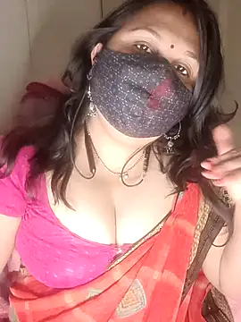 Snapshot of Love-priya chatting on 12/16/25, 04:12 Love-priya online show from 12/16/25, 04:12