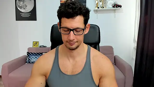 BrutusK08 online show from 12/04/25, 08:12