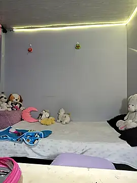 KATYGONZALEZ online show from 03/17/25, 04:51