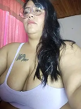 KATYGONZALEZ online show from 04/22/26, 10:11